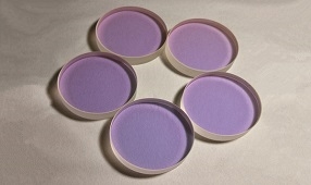 鼎鑫盛光學(xué)小編為您講述PC鏡片優(yōu)點與缺點和戶外眼鏡鏡片選擇